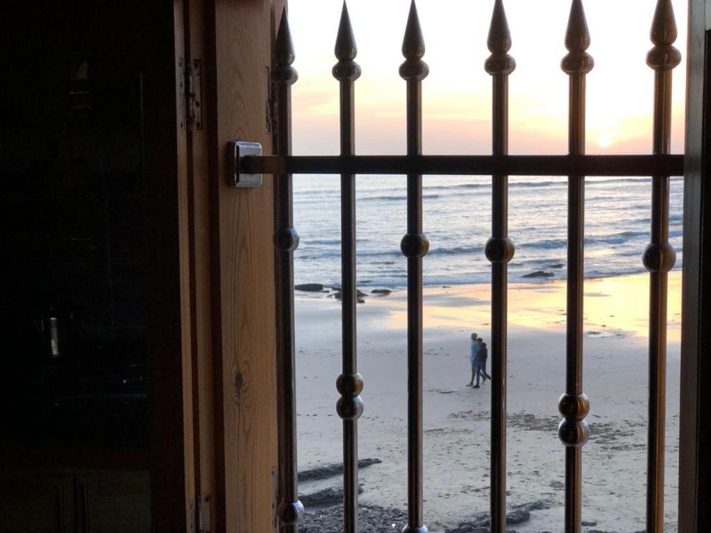 Beachfront House Taghazout Esterno foto